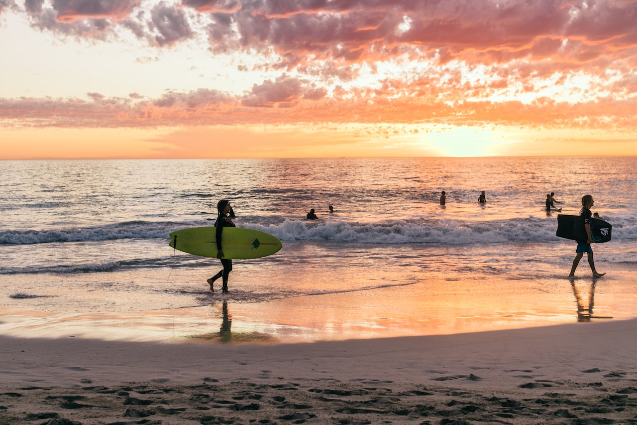 O mar de Prado é tranquilo e cristalino.Imagem livre de Direitos Autorais.